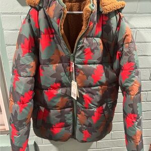 Boden Kids Camo Puffer Jacket - Green, Red, Brown